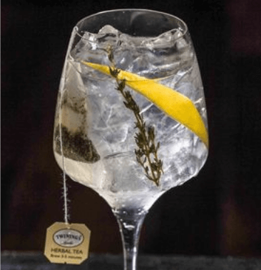 Gin tônica com chá de limão-siciliano e gengibre