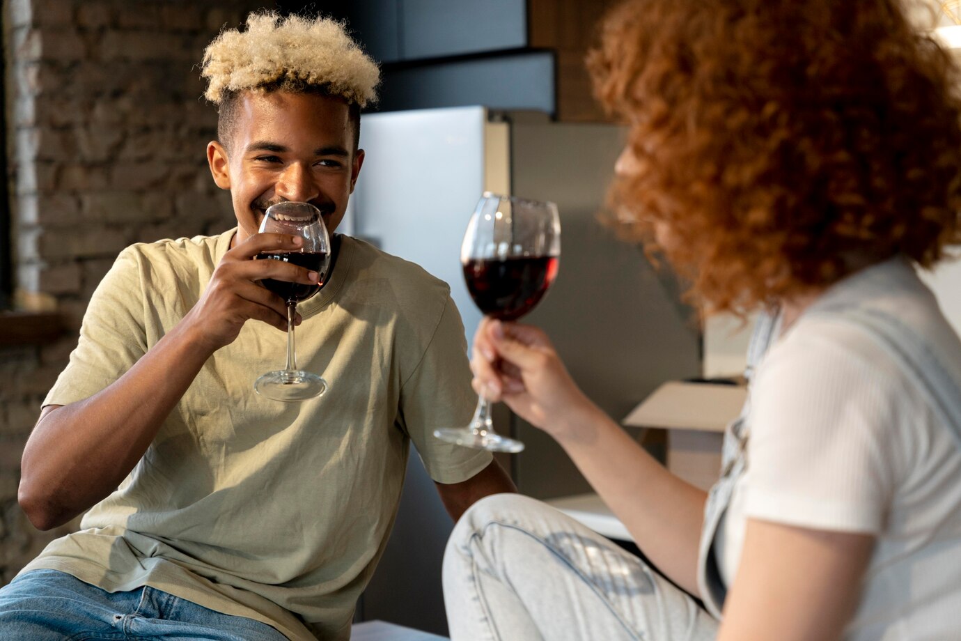 A Experiência dos 5 Sentidos: Como Beber é Mais que um Sabor