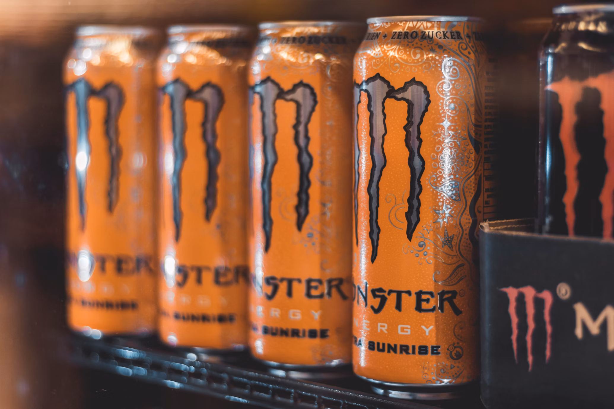 Drinks Energéticos: Vale a Pena Misturar Álcool e Estimulantes?