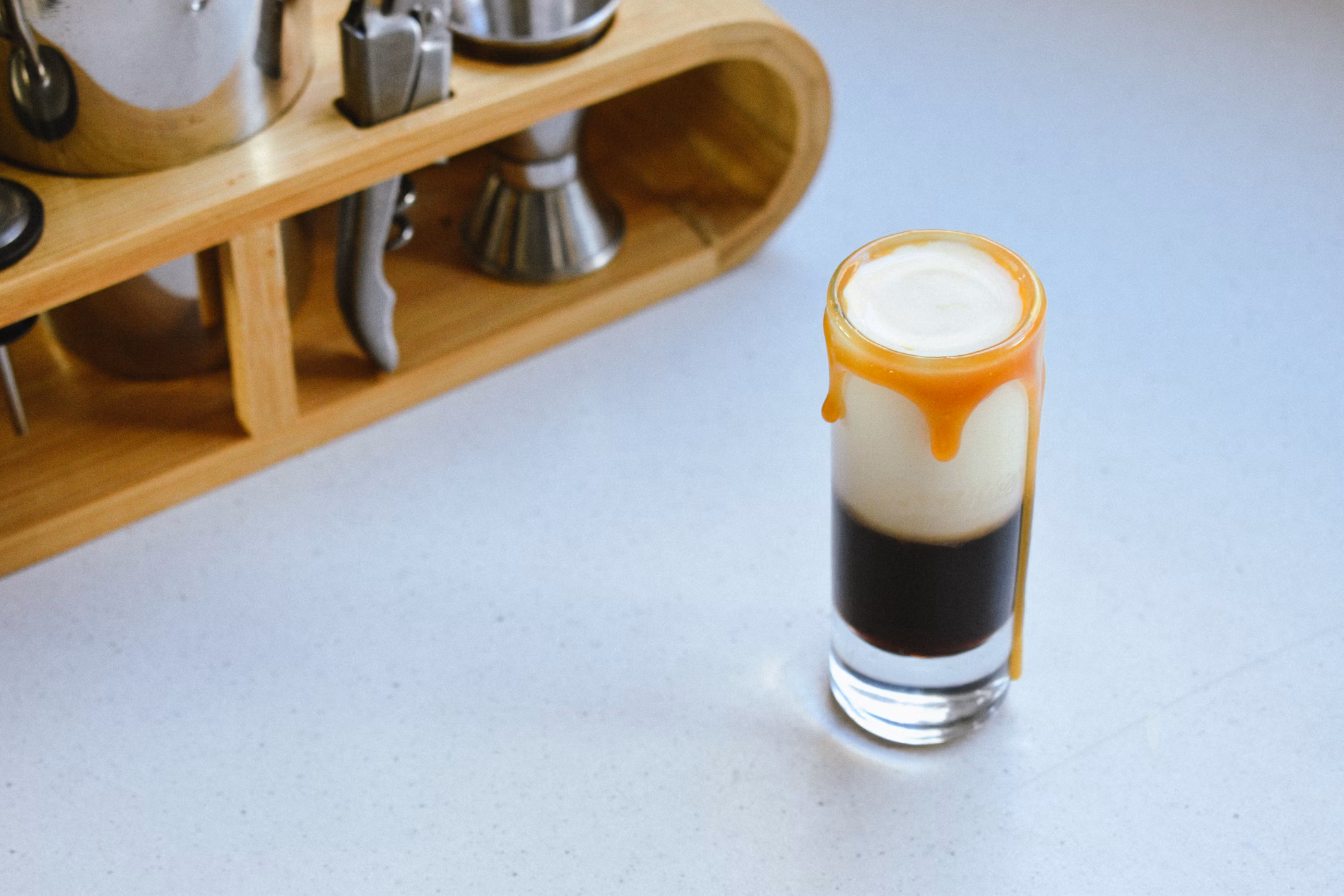 O Que Fazer com Aquele Licor Parado no Seu Armário? 4 Receitas Criativas