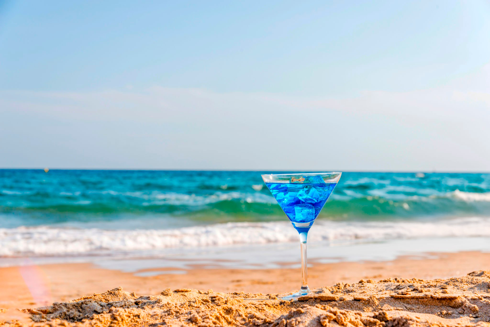 O que é Curaçau Blue e Qual a Origem do Seu Nome?